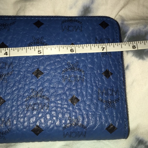 NWT Large MCM Visetos Original Zip-Around Wallet - Picture 2 of 7